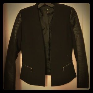 H&M black blazer size 6